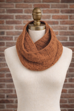 Load image into Gallery viewer, Antuco Cowl