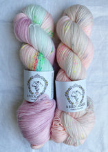 Load image into Gallery viewer, LYS Day Shawl