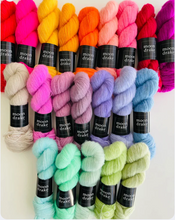 Load image into Gallery viewer, Fuwa Fuwa