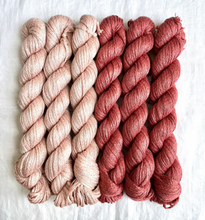 Load image into Gallery viewer, Two Toned Linen Top