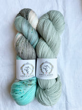 Load image into Gallery viewer, Local Yarn Cowl