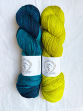 Load image into Gallery viewer, Local Yarn Cowl