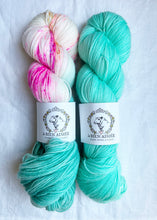Load image into Gallery viewer, LYS Day Shawl