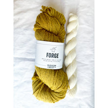 Load image into Gallery viewer, Snowflake Pom Pom Hat