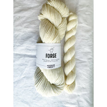 Load image into Gallery viewer, Snowflake Pom Pom Hat