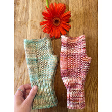Load image into Gallery viewer, Mossy Mitts