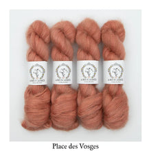 Load image into Gallery viewer, Soyeux