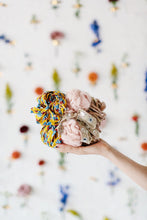 Load image into Gallery viewer, Mini Skein Sampler Kit