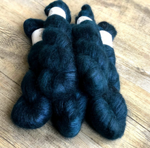 Load image into Gallery viewer, Soyeux