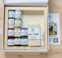 Load image into Gallery viewer, Flower Fields Needle Felting Kit