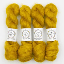 Load image into Gallery viewer, Soyeux