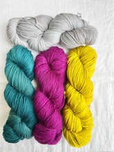 Load image into Gallery viewer, Seamless Joy Cabled Blanket