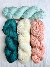 Load image into Gallery viewer, Seamless Joy Cabled Blanket