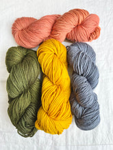 Load image into Gallery viewer, Seamless Joy Cabled Blanket