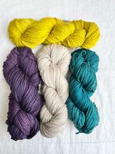 Load image into Gallery viewer, Seamless Joy Cabled Blanket