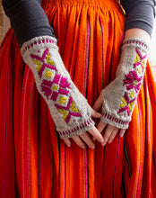 Load image into Gallery viewer, Hilja Fingerless Gloves Virtual Workshop (prerecorded)