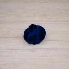 Load image into Gallery viewer, Dyed Corriedale Top Roving