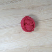 Load image into Gallery viewer, Dyed Corriedale Top Roving