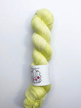 Load image into Gallery viewer, Stormy Sky Shawl Kit