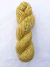 Load image into Gallery viewer, Wild Flowers Shawl