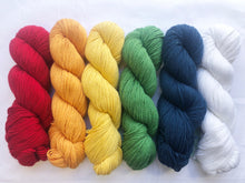 Load image into Gallery viewer, Spud and Chloe Garter Blanket