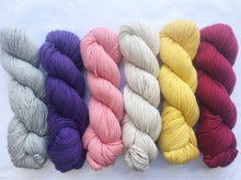 Load image into Gallery viewer, Spud and Chloe Garter Blanket