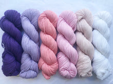 Load image into Gallery viewer, Spud and Chloe Garter Blanket