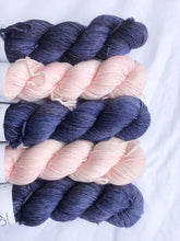 Load image into Gallery viewer, Pressed Flowers Kit