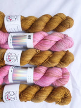 Load image into Gallery viewer, Pressed Flowers Kit