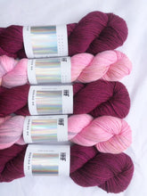 Load image into Gallery viewer, Pressed Flowers Kit