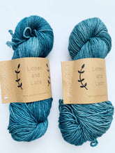 Load image into Gallery viewer, Lichen and Lace Superwash Worsted