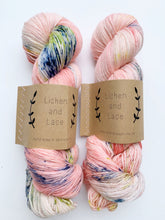 Load image into Gallery viewer, Lichen and Lace Superwash Worsted