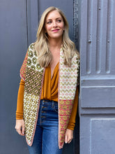 Load image into Gallery viewer, Scout Shawl Kit