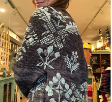 Load image into Gallery viewer, Bouquet Sweater Kit