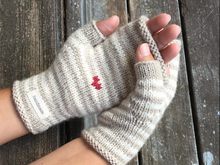 Load image into Gallery viewer, Anita Mittens