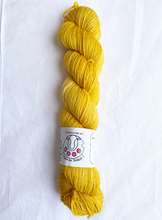 Load image into Gallery viewer, Stormy Sky Shawl Kit