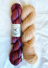 Load image into Gallery viewer, Pressed Flowers Hat Kit