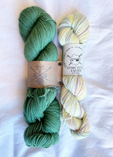 Load image into Gallery viewer, Pressed Flowers Hat Kit