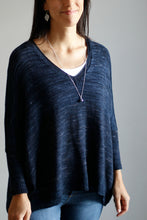Load image into Gallery viewer, V Neck Boxy