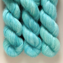 Load image into Gallery viewer, Soyeux