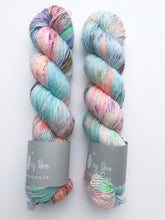 Load image into Gallery viewer, Qing Single