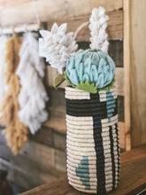 Load image into Gallery viewer, Felted Allium