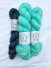 Load image into Gallery viewer, Lovebirds Hat