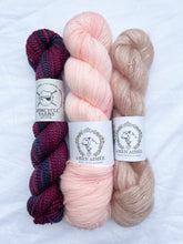 Load image into Gallery viewer, Lovebirds Hat