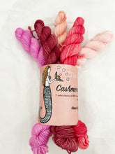 Load image into Gallery viewer, Kissing Gourami