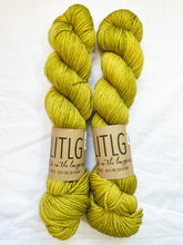 Load image into Gallery viewer, Solstice Rose Cowl Kit