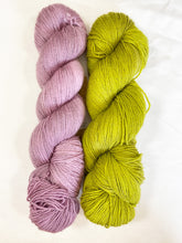 Load image into Gallery viewer, Half Triangle Wrap Kit