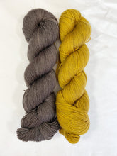 Load image into Gallery viewer, Half Triangle Wrap Kit