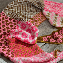 Load image into Gallery viewer, Scout Shawl Virtual Workshop (prerecorded)