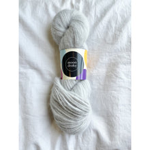 Load image into Gallery viewer, Halo Paca Shawl
